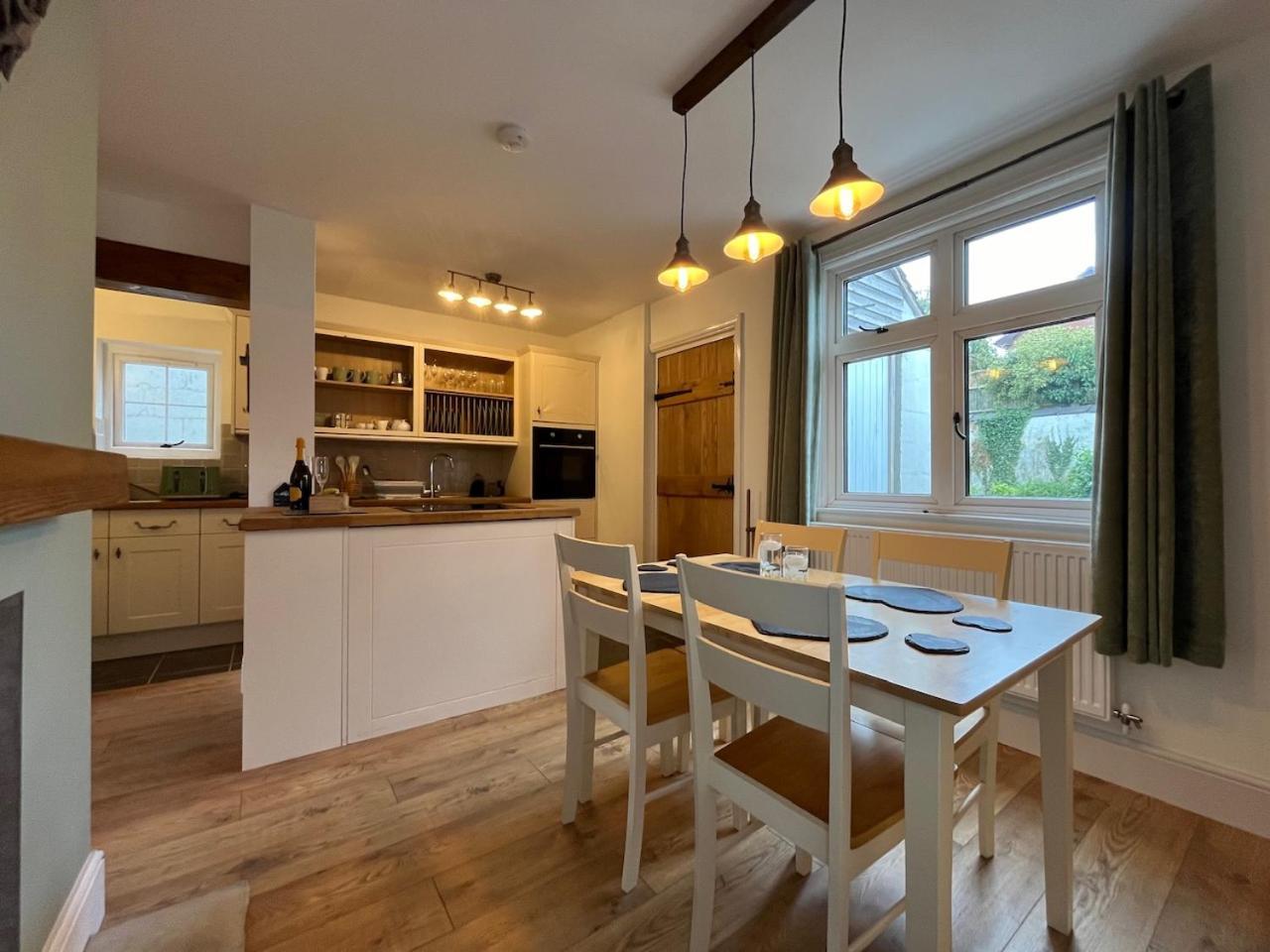 One Jubilee Cottages Shugborough Eksteriør bilde